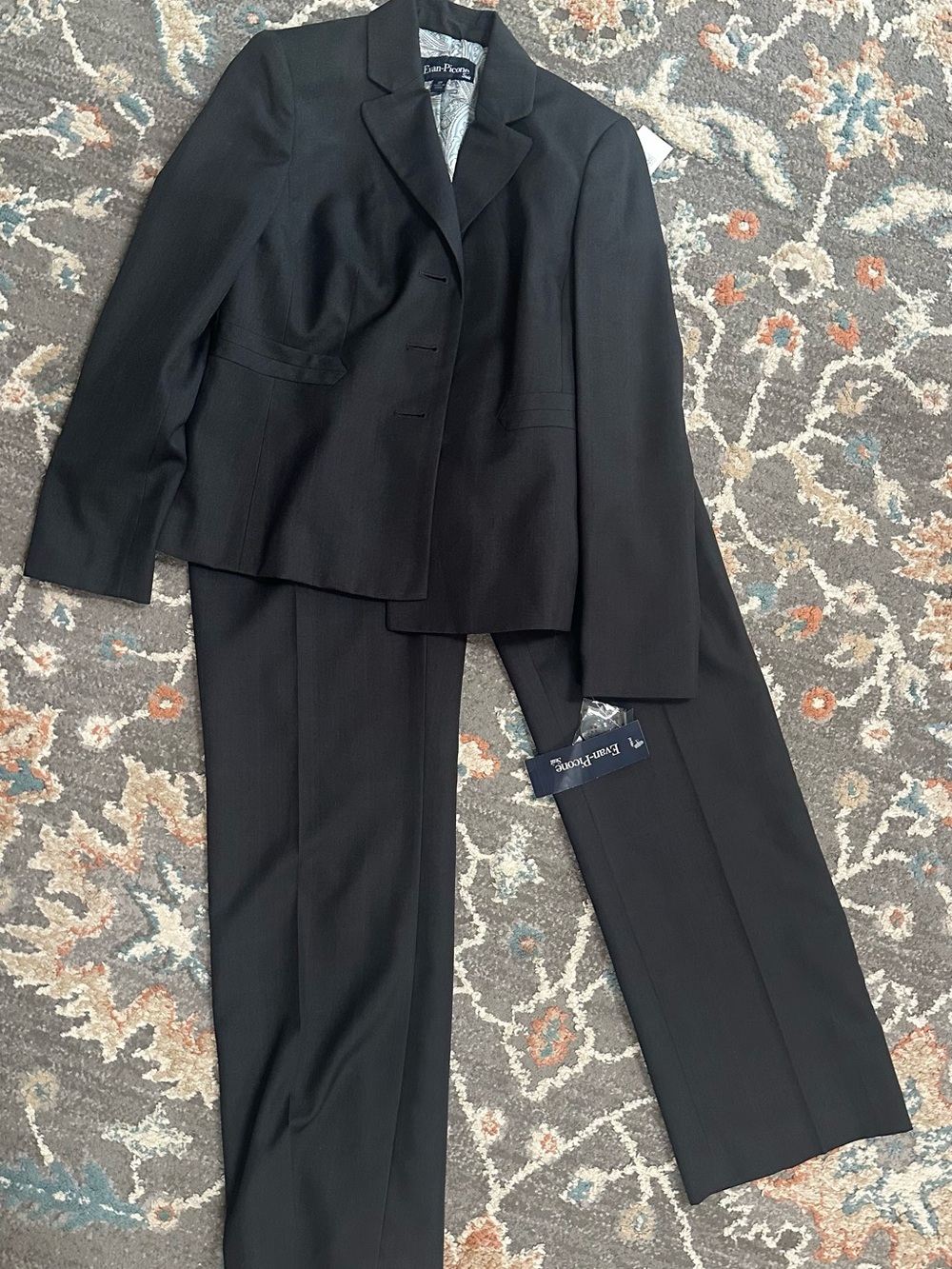 Evan Picone Black Two-Piece Women's Pant Suit